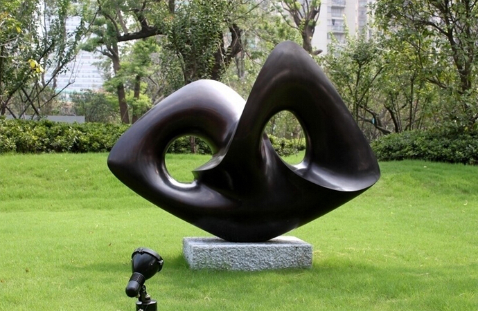 p